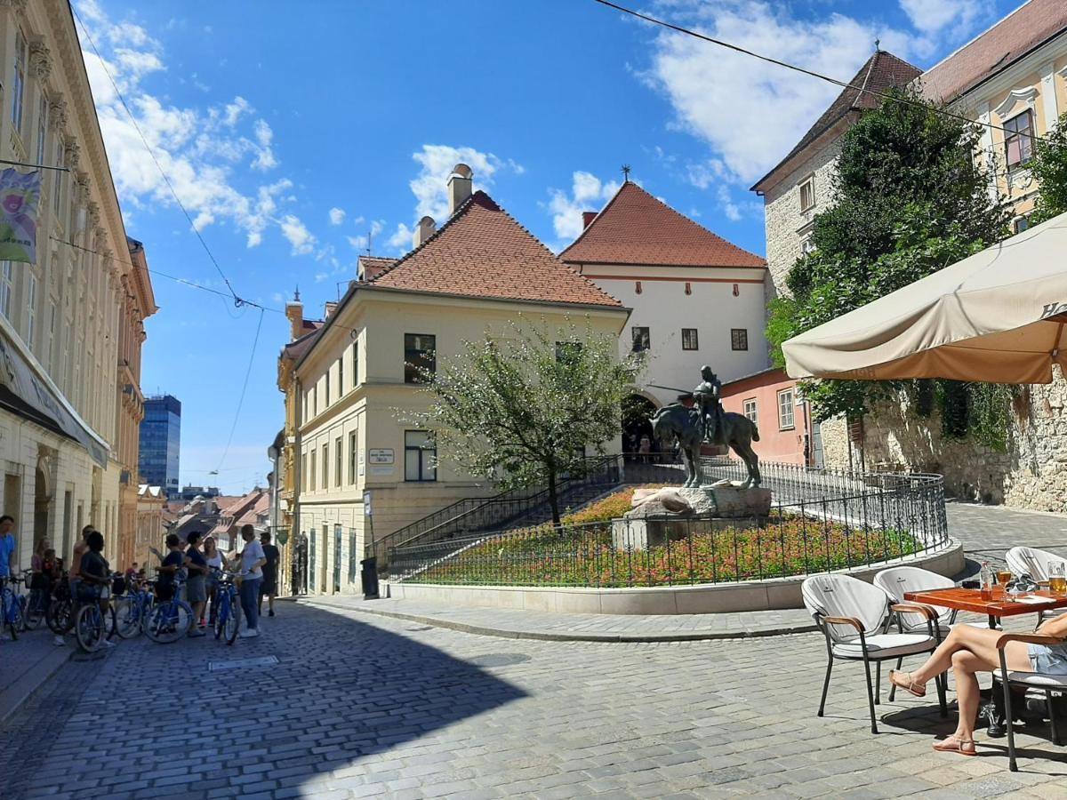 Apartment Azalea Zagreb Exterior foto